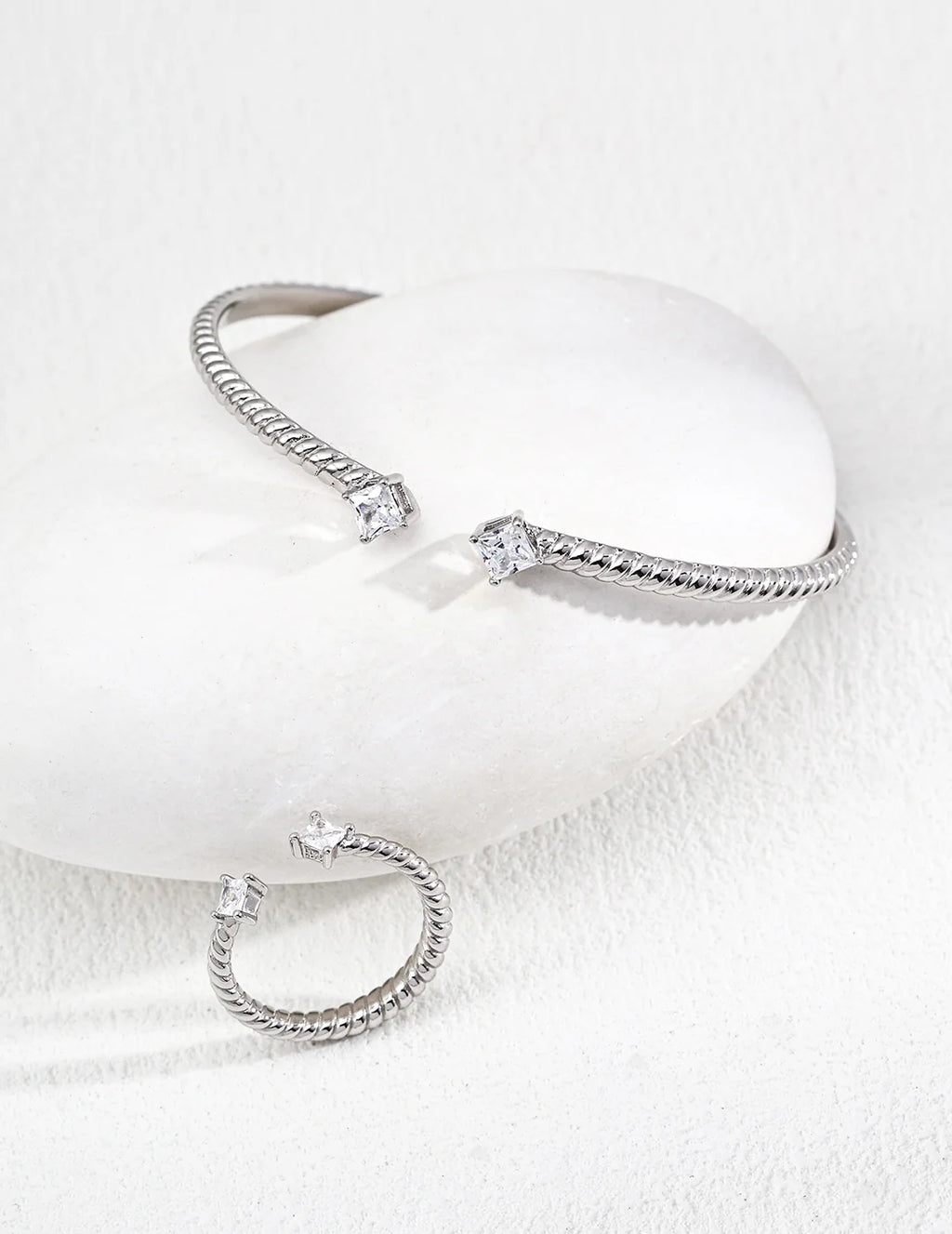 Chic Minimalist Adjustable Zirconia Ring - Elegant Sterling Silver & Gold Vermeil Design